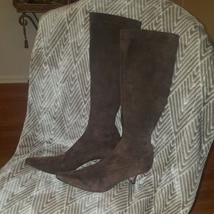 🔥Jimmy Choo brown suede kitten heel boot